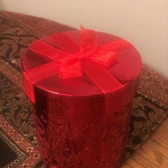 Santa's Helping Hand - Picture 5 of 5